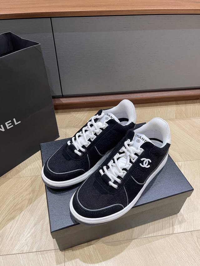 顶级版本 Chanel**24B新款休闲鞋 长毛款麂皮拼接 纺织里橡胶底size35 36 37 38 39订40不退换
